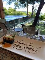 Ambong Pool Villas
