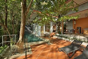 Ambong Pool Villas