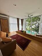 Ambong Pool Villas