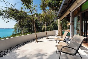 Ambong Pool Villas
