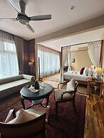 Ambong Pool Villas