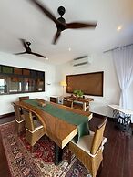 Ambong Pool Villas