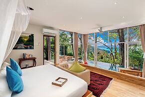 Ambong Pool Villas