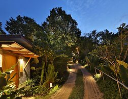 Ambong Pool Villas