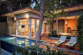 Ambong Pool Villas