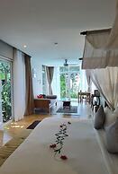 Ambong Pool Villas