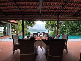Ambong Pool Villas