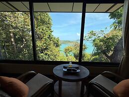 Ambong Pool Villas