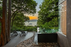 Ambong Pool Villas