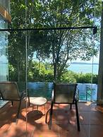 Ambong Pool Villas