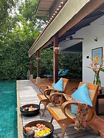 Ambong Pool Villas