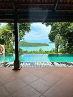 Ambong Pool Villas