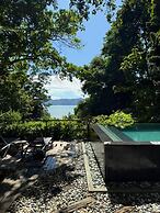 Ambong Pool Villas