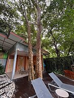 Ambong Pool Villas