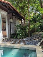 Ambong Pool Villas