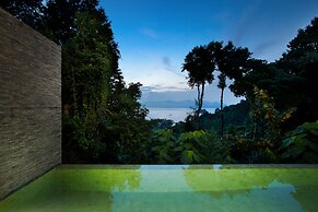 Ambong Pool Villas
