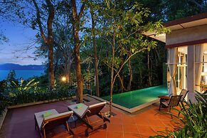 Ambong Pool Villas