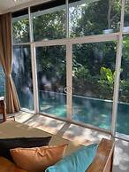 Ambong Pool Villas