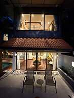 Ambong Pool Villas