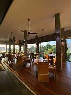Ambong Pool Villas