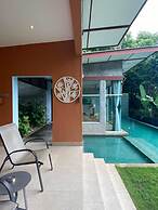 Ambong Pool Villas