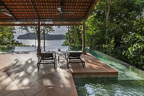 Ambong Pool Villas