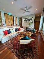 Ambong Pool Villas