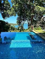 Ambong Pool Villas