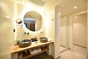 Tropicana Suites & Villas