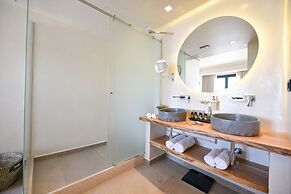 Tropicana Suites & Villas