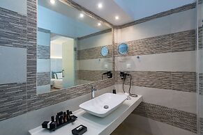 Tropicana Suites & Villas