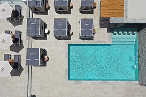 Tropicana Suites & Villas