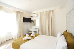 Tropicana Suites & Villas