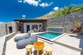 Tropicana Suites & Villas