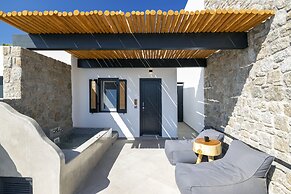Tropicana Suites & Villas
