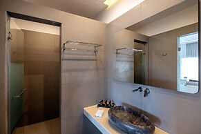 Tropicana Suites & Villas