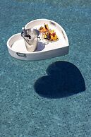 Tropicana Suites & Villas