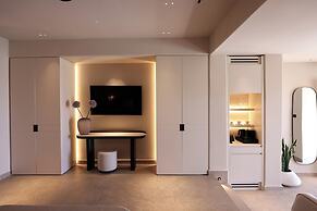 Tropicana Suites & Villas