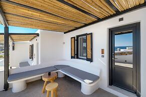 Tropicana Suites & Villas