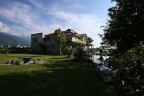 The Wonderland B&B