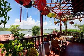 Khamy Riverside Resort