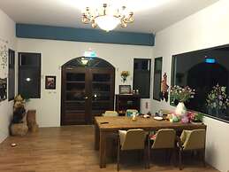 Wuju Wusu B&B