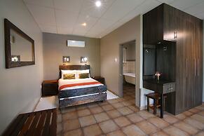 Kalahari Arms Hotel