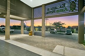 Kalahari Arms Hotel