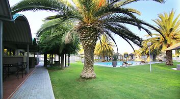 Kalahari Arms Hotel