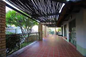 Kalahari Arms Hotel