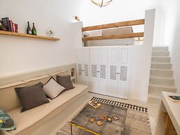 Hector Cave House