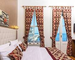 Mom Hotel