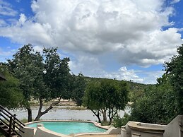 Nyati Safari Lodge