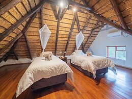 Nyati Safari Lodge